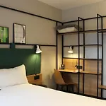 Hotel Ibis Evry-courcouronnes 3*