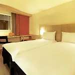 Ibis Evry-courcouronnes 3* Courcouronnes