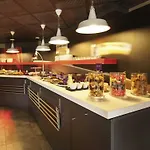 Ibis Evry-courcouronnes Szálloda