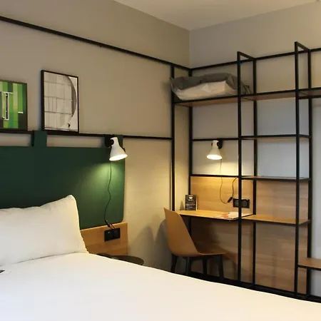 Szálloda Ibis Evry-courcouronnes 3*