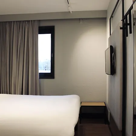 Ibis Evry-courcouronnes Courcouronnes