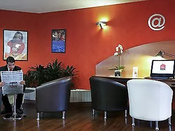 Hotel Ibis Evry-courcouronnes Courcouronnes