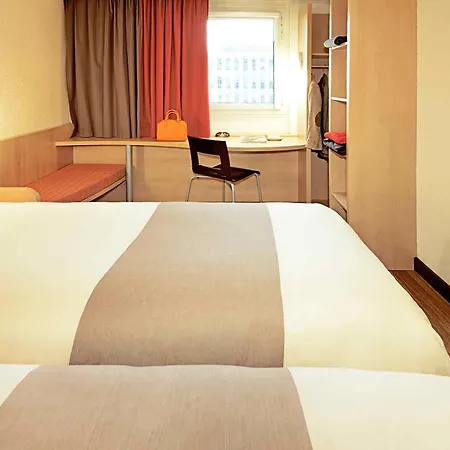 Ibis Hotell Courcouronnes