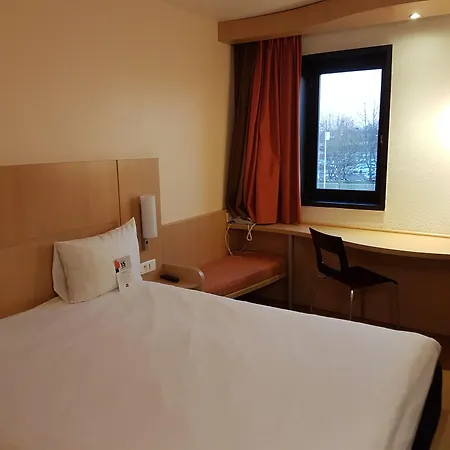 Ibis Evry-courcouronnes Courcouronnes