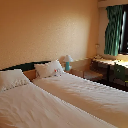 Hotel Ibis Evry-courcouronnes