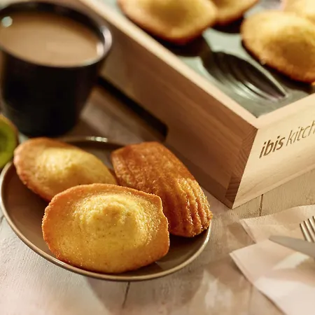 Ibis Evry-courcouronnes Hotel 3*