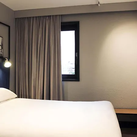 Ibis Evry-courcouronnes Hotell Courcouronnes