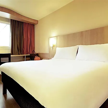 Ibis Hotell 3*