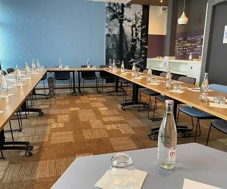 Ibis Hotel Evry-Courcouronnes