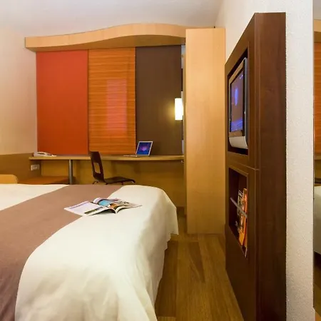 Ibis Evry-courcouronnes Hotel