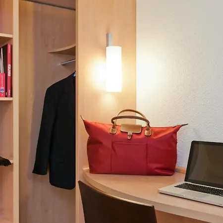 Ibis Hotel Courcouronnes