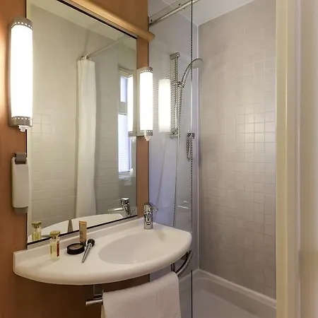 Ibis 3*