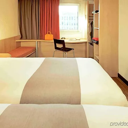 Ibis Evry-courcouronnes Hotel