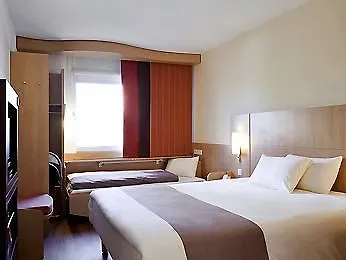 Ibis Hotel 3*