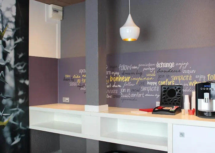 Ibis Evry-courcouronnes 호텔 3*