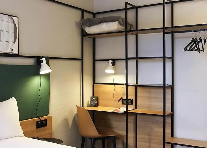 Hotell Ibis Evry-courcouronnes 3*