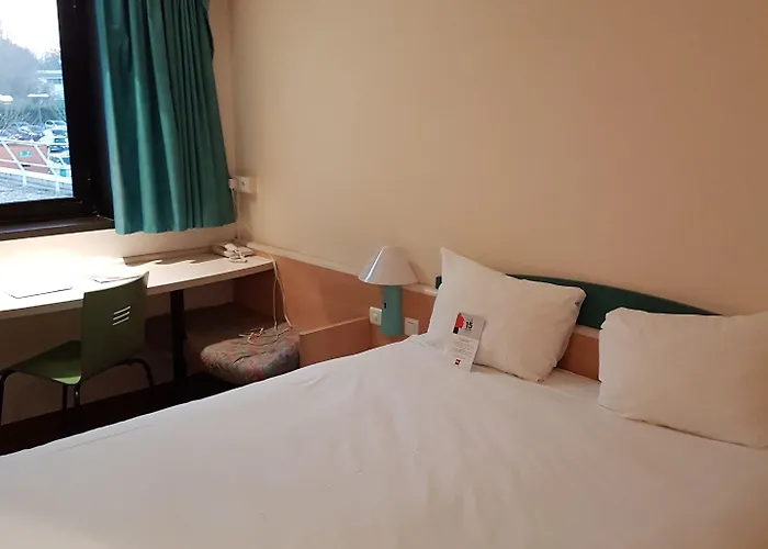 Ibis Evry-courcouronnes 3*