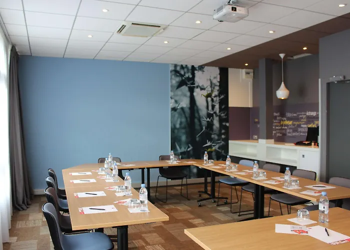 Ibis Evry-courcouronnes Courcouronnes