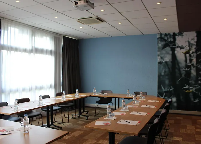 Ibis Evry-courcouronnes 3* Courcouronnes