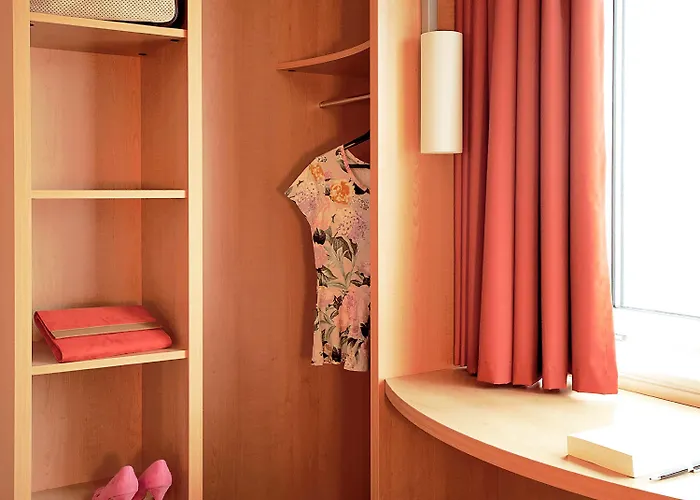 Ibis Evry-courcouronnes 호텔