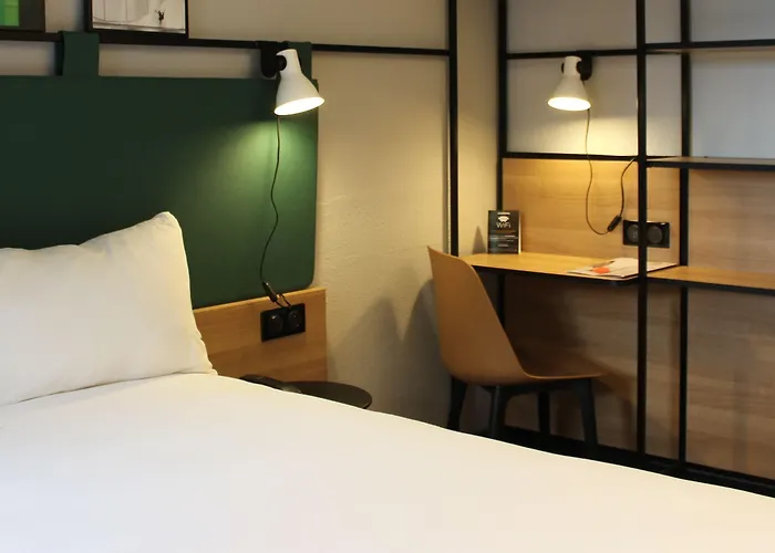 Hotell Ibis Evry-courcouronnes 3*